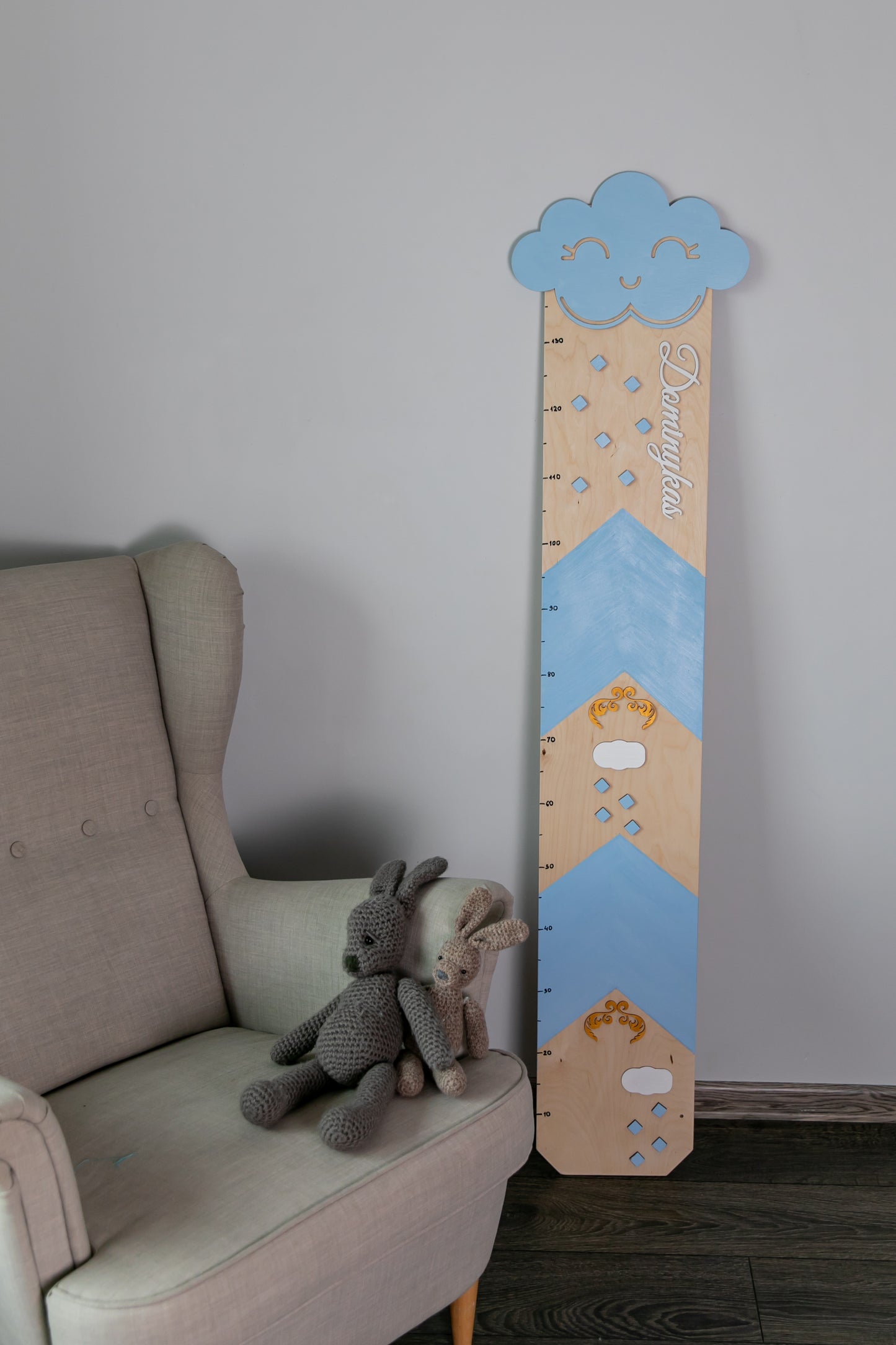 Growth Chart, light blue